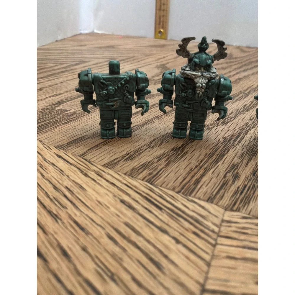 Fantasy Boys Mega Bloks Castle Guard Minifigures Lot 5pc Green
